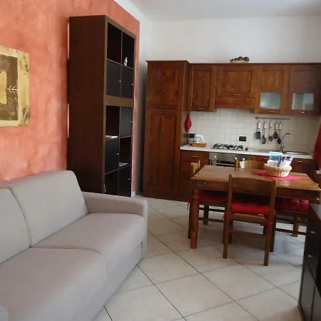 La Ca In Piaza Tatil Evi